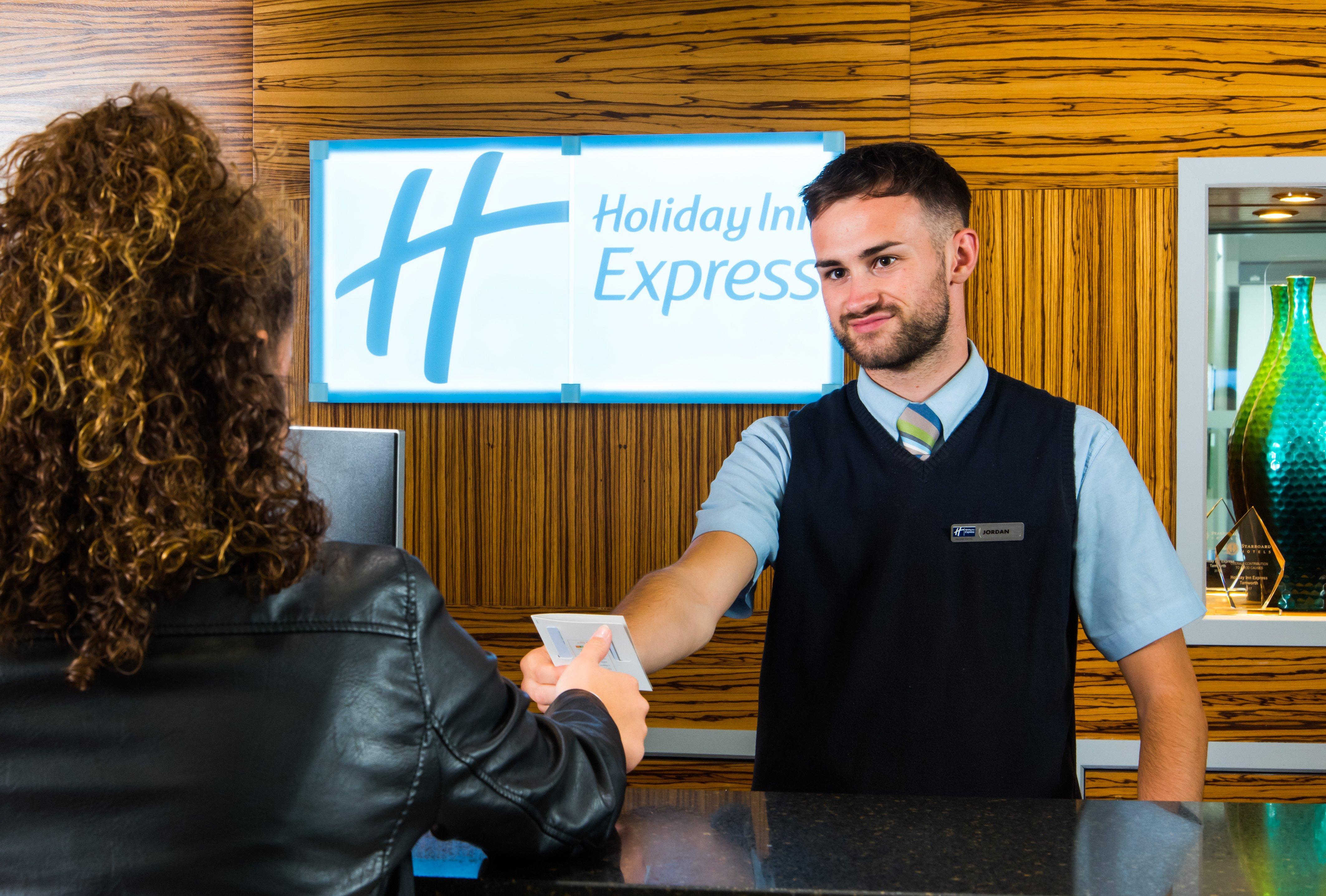 Holiday Inn Express Tamworth, An Ihg Hotel Extérieur photo